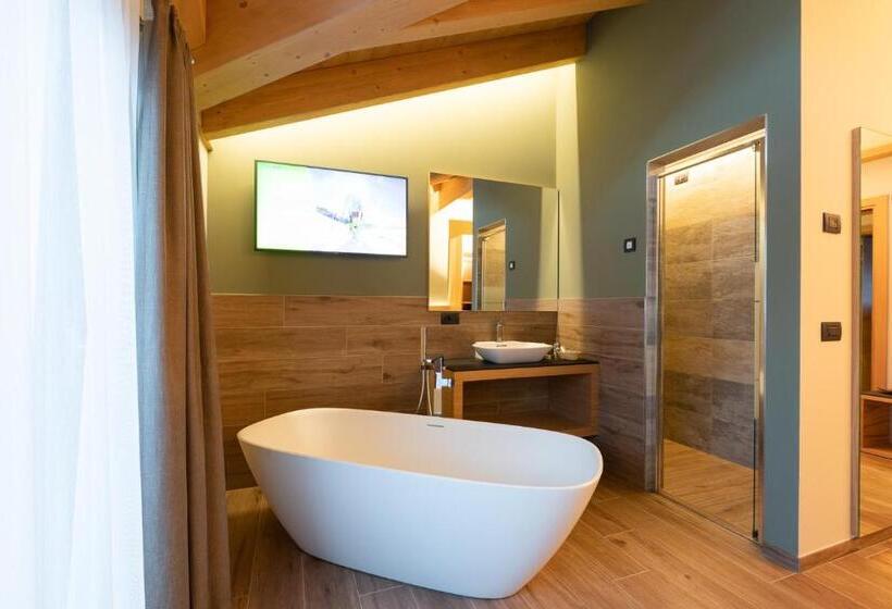 חדר דלוקס, Centro's