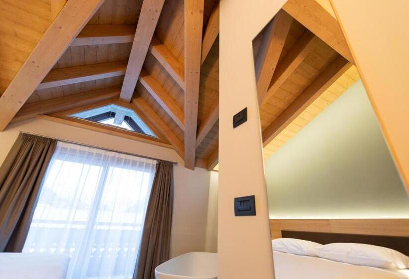 חדר דלוקס, Centro's