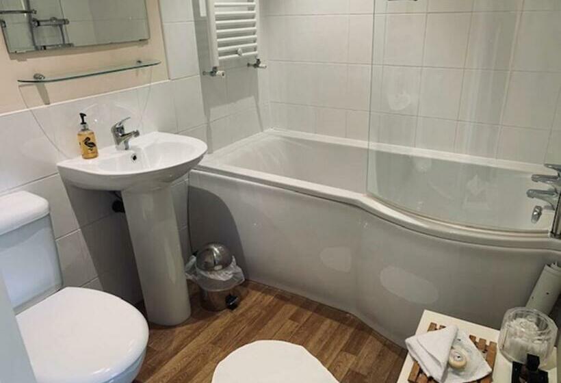 豪华房间, Cocketts