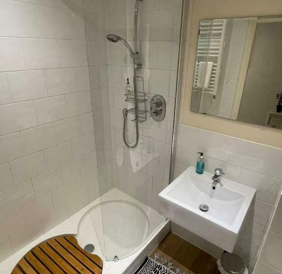 豪华房间, Cocketts