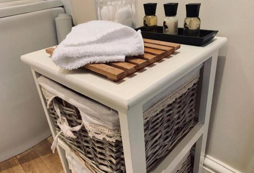 豪华房间, Cocketts