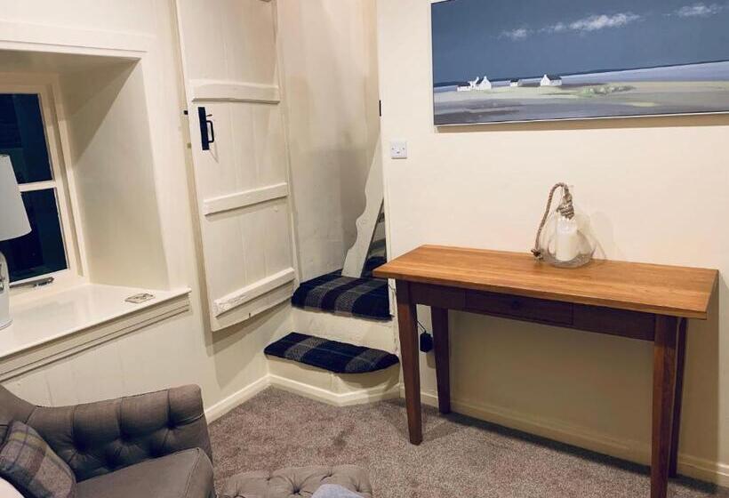 1间卧室的房子, Cocketts