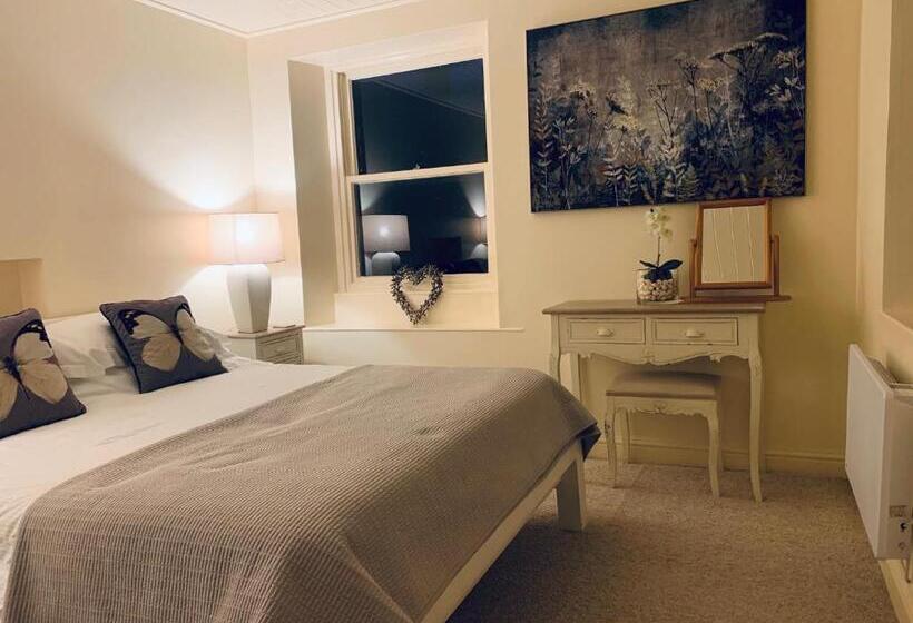 1间卧室的房子, Cocketts