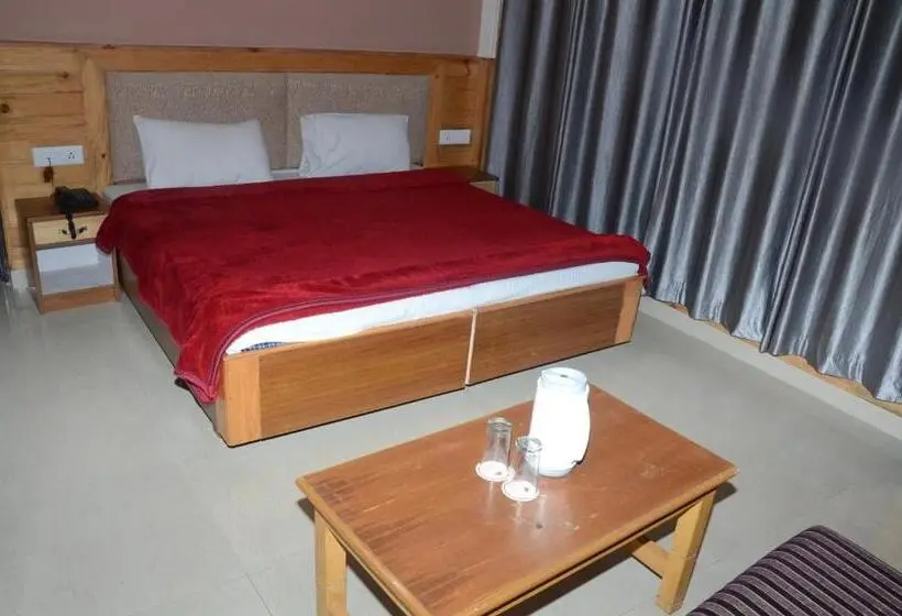 デラックスルーム, Mcleod Ganj Best Hotel Royal India #cheapest Hotel #mountain View# Near Dalai Lama Temple 100m