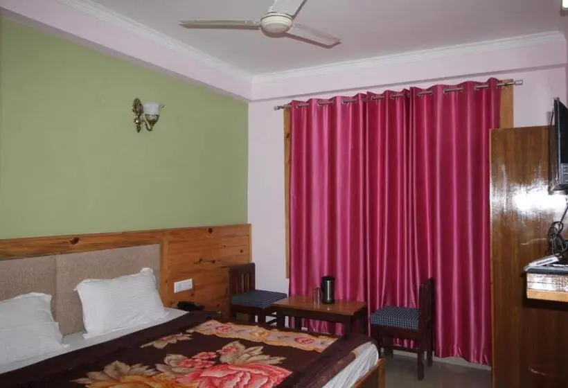 メゾネットスイート, Mcleod Ganj Best Hotel Royal India #cheapest Hotel #mountain View# Near Dalai Lama Temple 100m