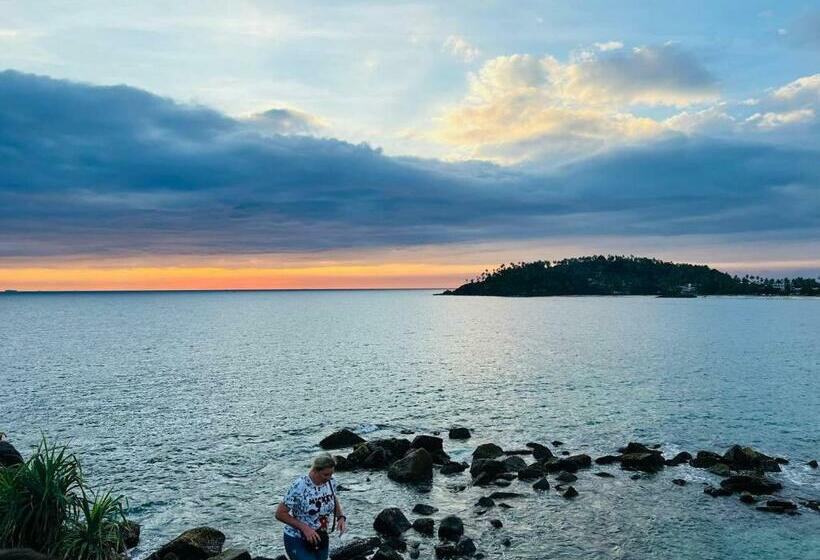 스탠다드 룸 킹사이즈 침대, One World Mirissa