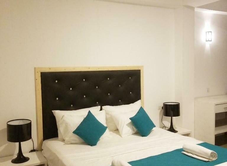 스탠다드 룸 킹사이즈 침대, One World Mirissa