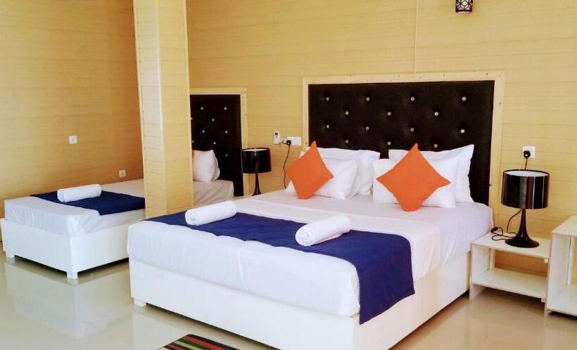 바다 전망 디럭스 3인룸, One World Mirissa