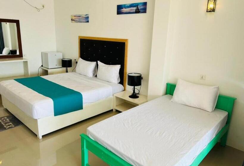 트리플 클래식 룸, One World Mirissa