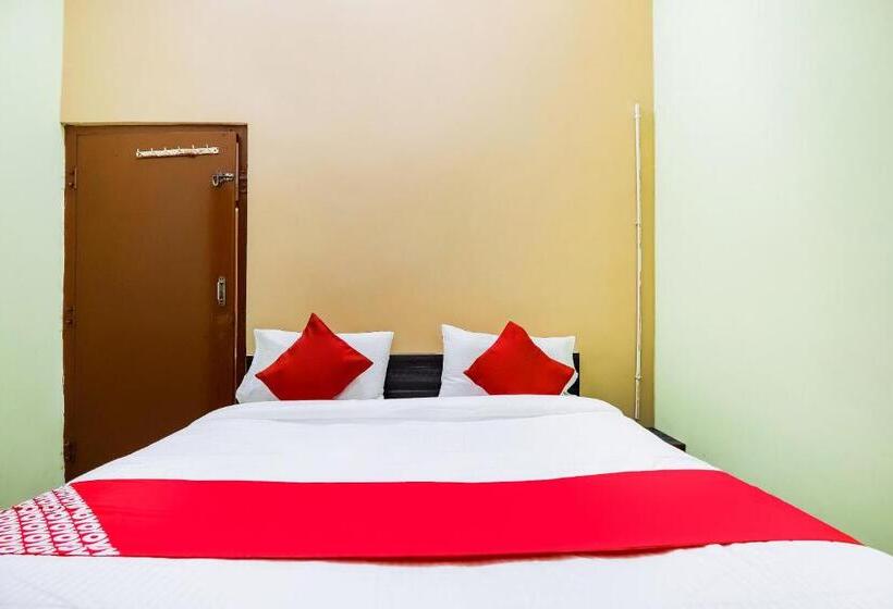 Трехместный Номер Классика, Oyo 66940 New Delhi Grand