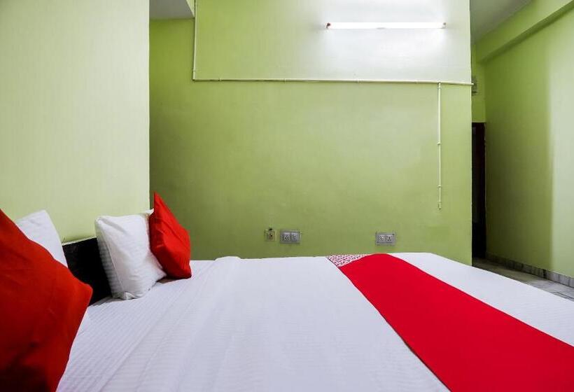 Трехместный Номер Классика, Oyo 66940 New Delhi Grand
