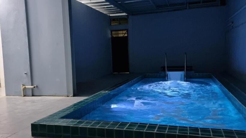 חדר סופריור לשלושה, Jma Ferringhi Beach