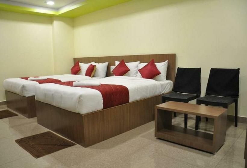 חדר סטנדרט לארבעה, Sau Residency