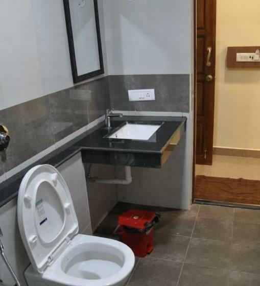 חדר משפחתי, Sau Residency