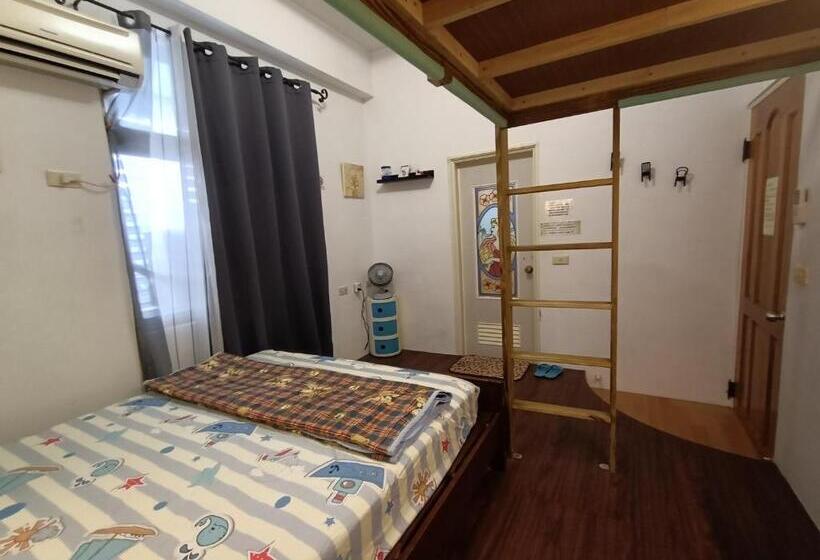 اتاق استاندارد سه نفره, Ludao B&b