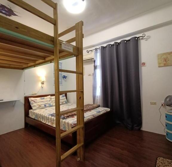 اتاق استاندارد سه نفره, Ludao B&b