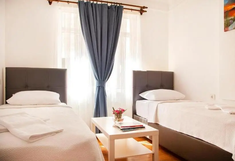 Standard Quadruple Room, Oğuz Otel Datça