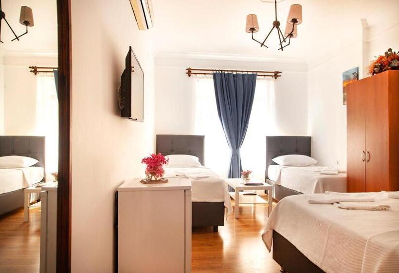 Quarto Quádruplo Estandar, Oğuz Otel Datça