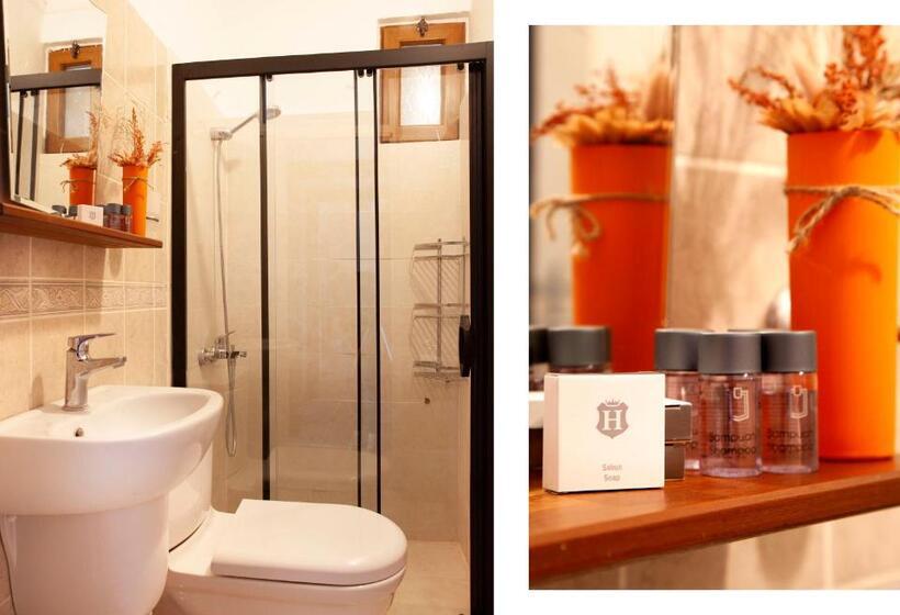 Quarto Quádruplo Estandar, Oğuz Otel Datça