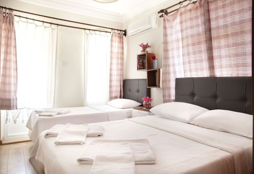 Quarto Triplo Estandar, Oğuz Otel Datça