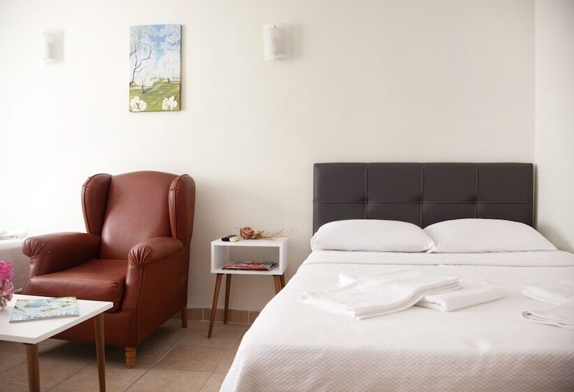 Quarto Quádruplo Estandar, Oğuz Otel Datça