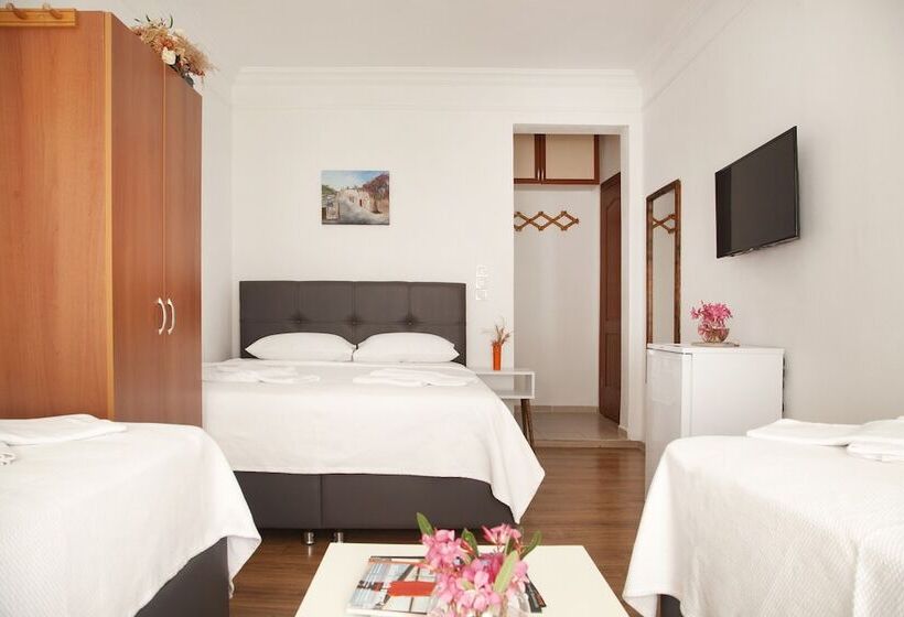 Quarto Quádruplo Estandar, Oğuz Otel Datça