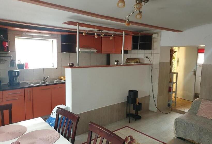 침실 1개 아파트, Atia Residence