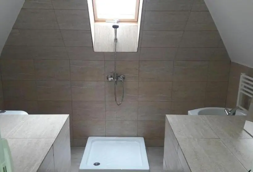اتاق استاندارد, Atia Residence