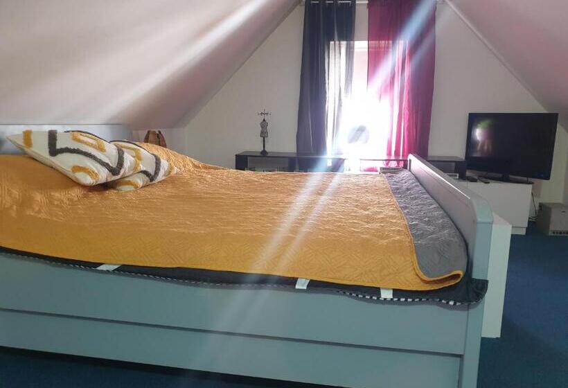 اتاق استاندارد, Atia Residence