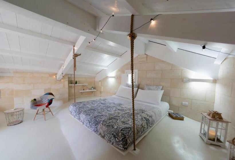 חדר דלוקס עם מרפסת, Palazzo Virgintino Sassi Rooms