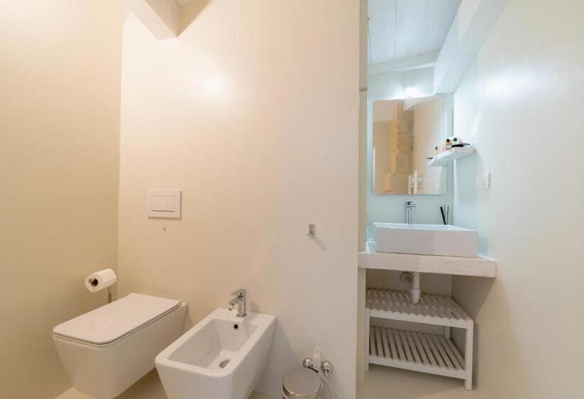 חדר דלוקס עם מרפסת, Palazzo Virgintino Sassi Rooms