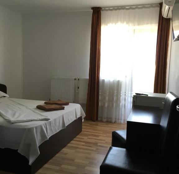 Quarto Estandar com Sacada, Vila Dg