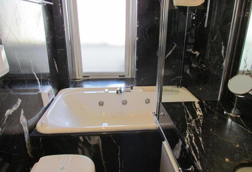 سوئیت با تخت بزرگ, Room 56   Le Dimore