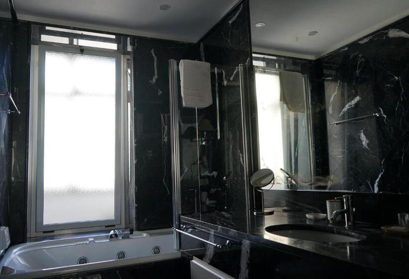 سوئیت با تخت بزرگ, Room 56   Le Dimore