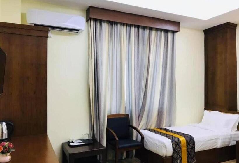 اتاق سوپریور, Royal Peacock