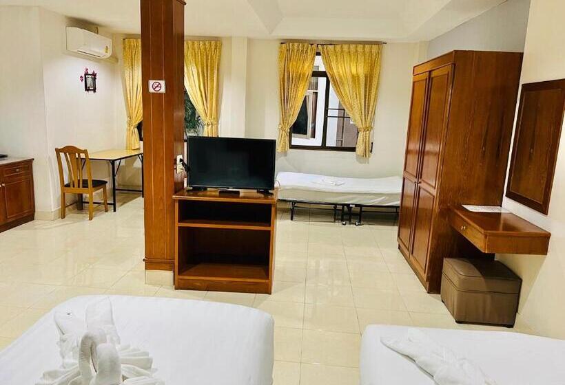 Chambre Triple Economy, Sun & Beach