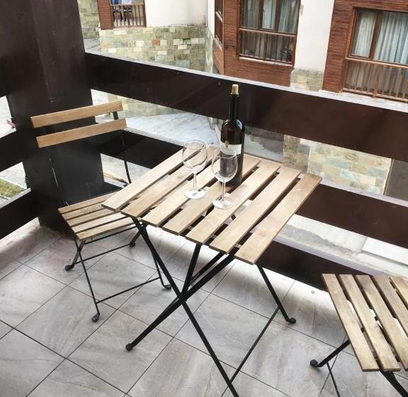 استودیو استاندارد با بالکن, New Gudauri Suites By Gudauri Travel