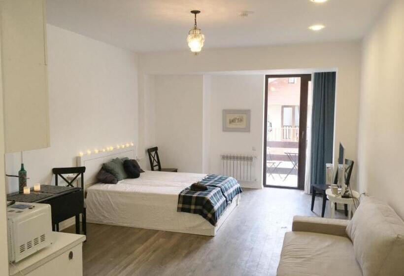 استودیو استاندارد با بالکن, New Gudauri Suites By Gudauri Travel