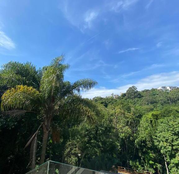 سوییت, Bombinhas Guest House