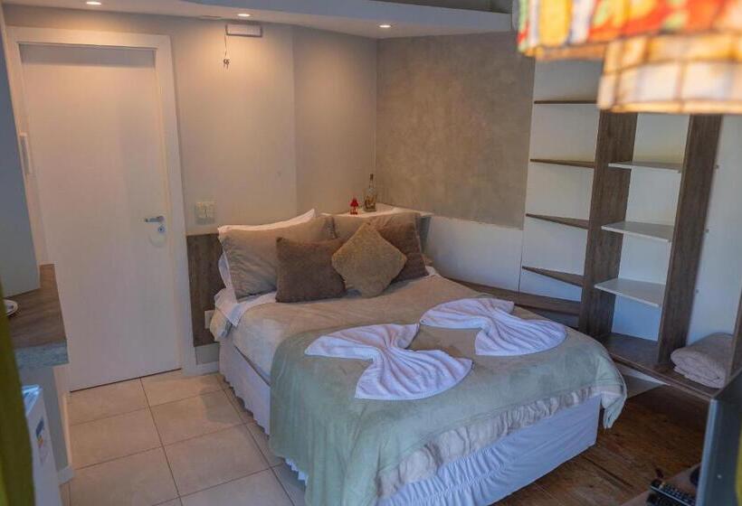 スイート, Bombinhas Guest House