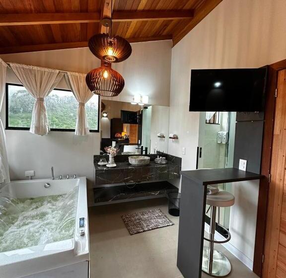 سوییت سوپریور, Bombinhas Guest House