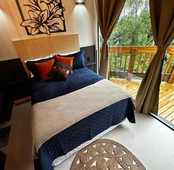 سوییت سوپریور, Bombinhas Guest House