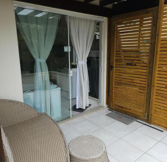 سوییت اجرایی, Bombinhas Guest House