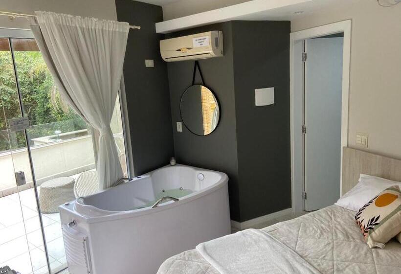 سوییت اجرایی, Bombinhas Guest House