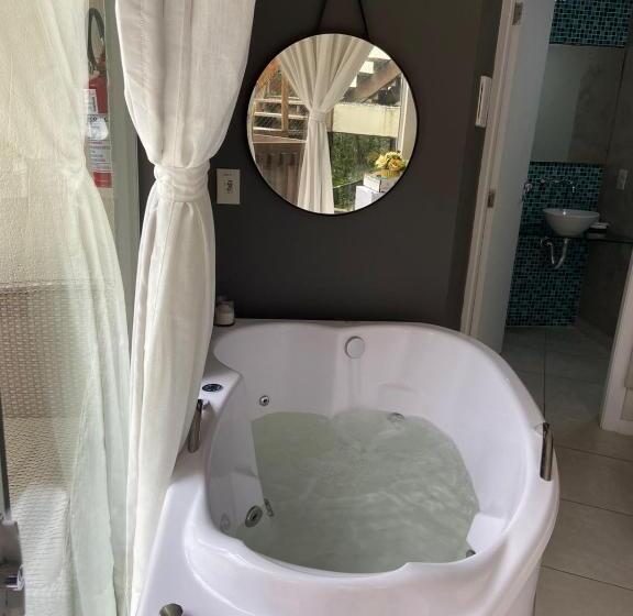 سوییت اجرایی, Bombinhas Guest House