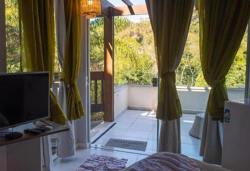 스위트, Bombinhas Guest House