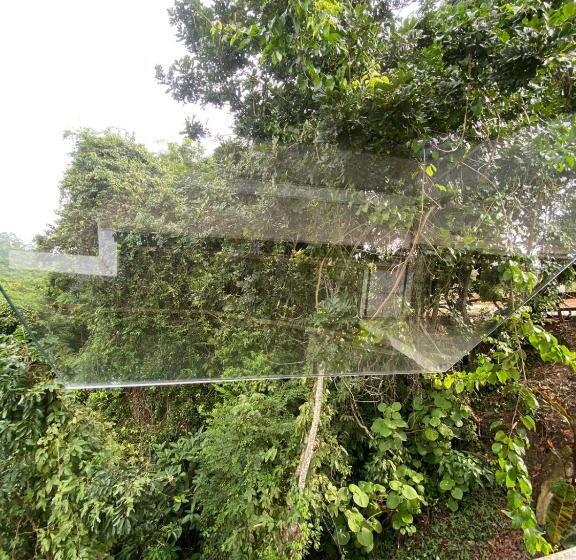 اتاق لوکس با وان آب گرم, Bombinhas Guest House