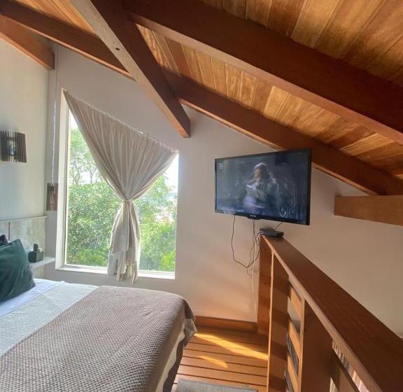 سوییت لوکس, Bombinhas Guest House