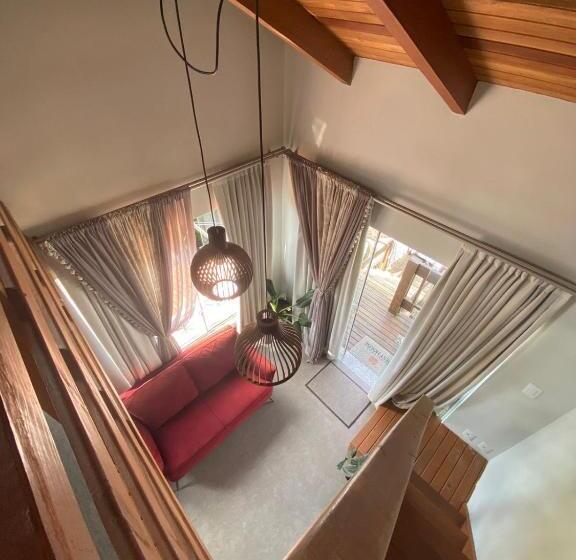 سوییت لوکس, Bombinhas Guest House