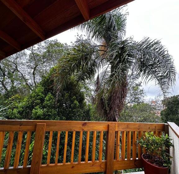 سوییت سوپریور, Bombinhas Guest House